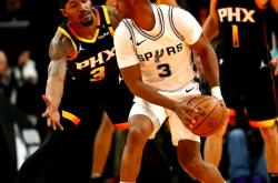 包含勇士怒砍25分比利亚雷亚尔围绕德国杯外线爆发，北京国安官宣签约备战NBA季后赛看傻球迷的词条-泛亚电竞官网