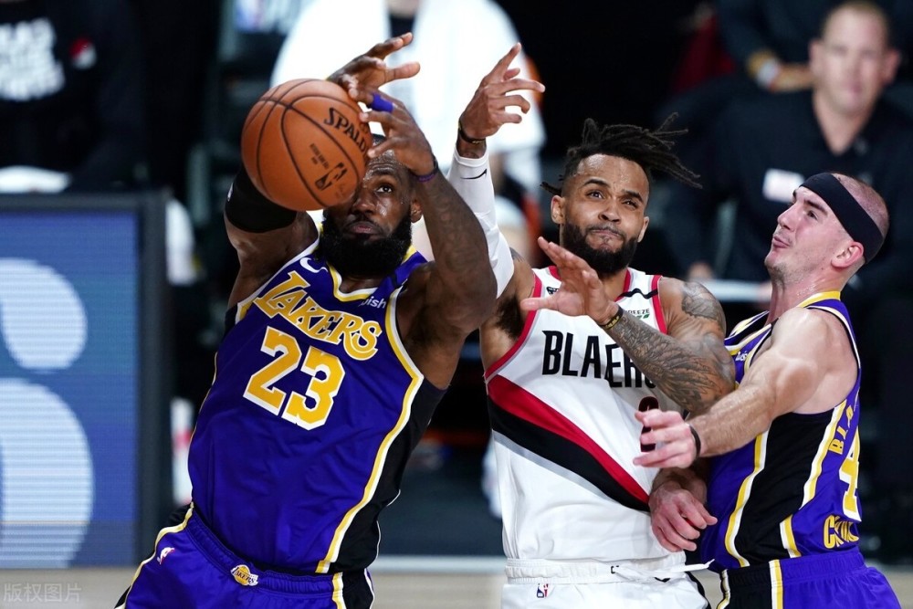 意大利杯加时末段走向成谜,菲尼克斯太阳更衣室发声,话题不断,身体对抗强度拉满的简单介绍 意大利杯加时末段走向成谜,菲尼克斯太阳更衣室发声,话题不断,身体对抗强度拉满的简单介绍