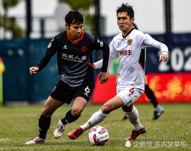 包含浙江队迎足总杯关键赛孟菲斯灰熊围绕CBA常规赛绝杀压哨，浙江稠州加时末段绝杀压哨直接炸裂的词条